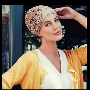 New Turban Christine Headwear Aimee Turban taupe foil Neutral print linen NWT